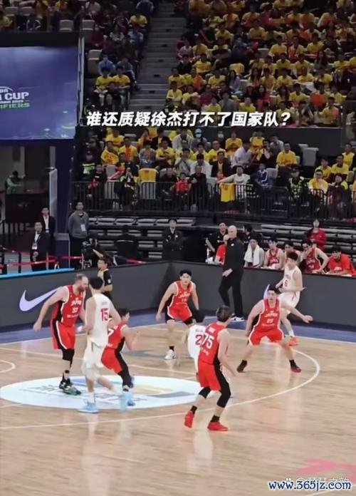 莫兰德15+14徐杰14分 广东六人得分上双完胜深圳 莫兰德15+14徐杰14分 广东六人得分上双完胜深圳